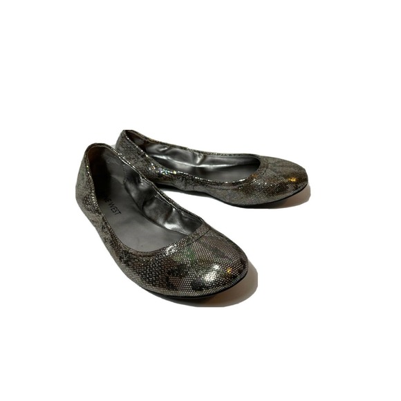 NINE WEST 6.5 Mettalic Snake Print Flats NWANDHEARTS3 - Picture 1 of 6